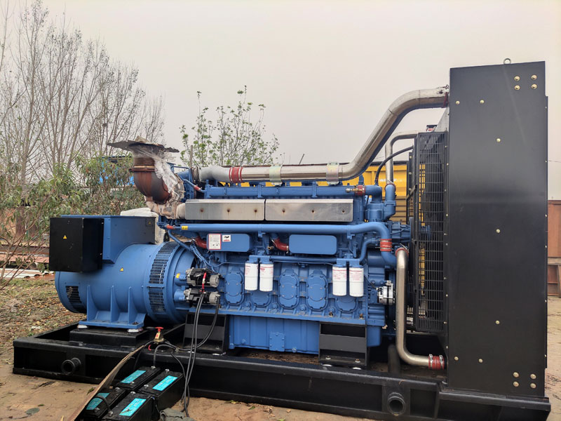 松原柴油发电机组更换机油时，应遵循哪些步骤？